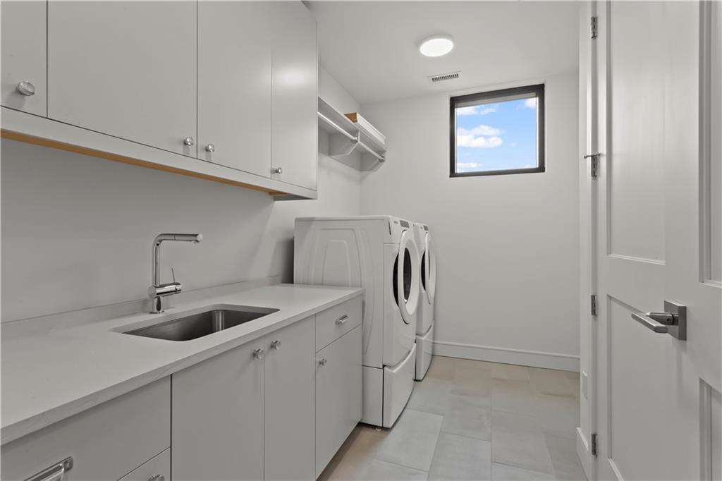 2520 Peachtree Road NW Unit 1003