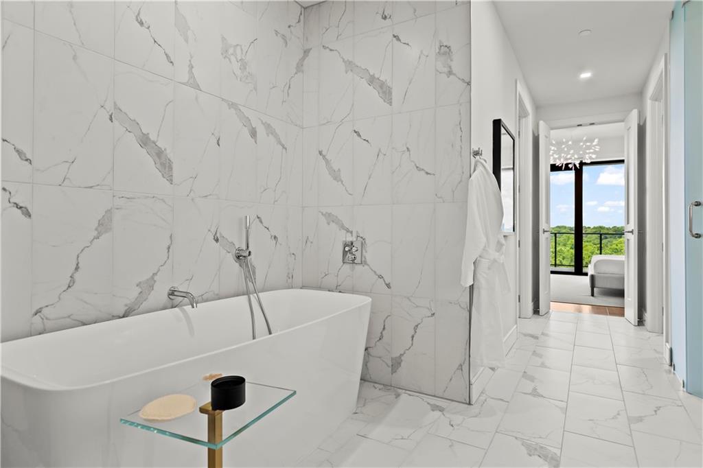 2520 Peachtree Road NW Unit 1003