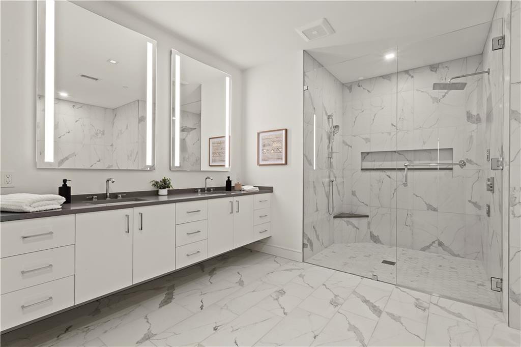 2520 Peachtree Road NW Unit 1003