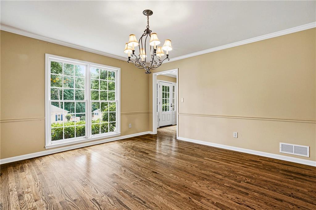 2571 Meadowglen Trail