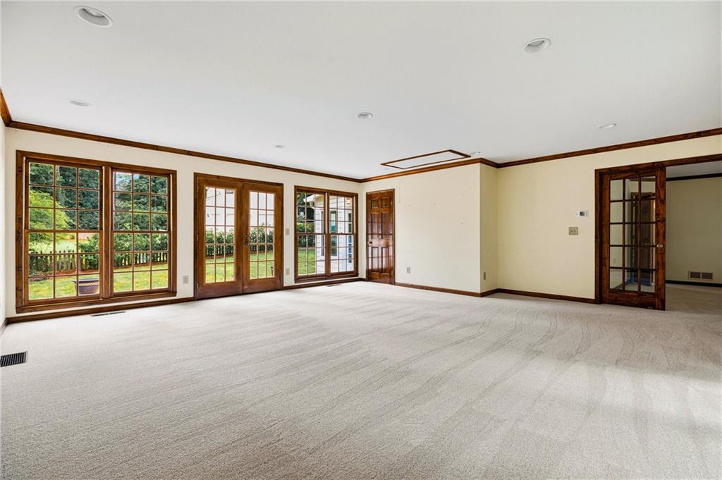 2571 Meadowglen Trail