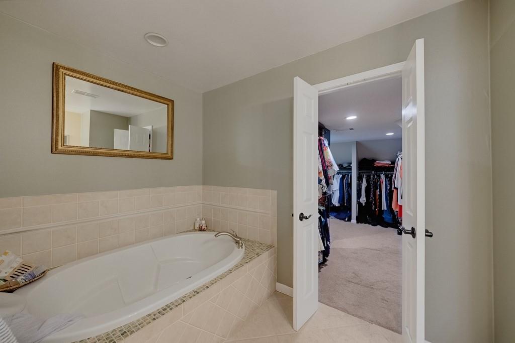 4002 Edgewood Court