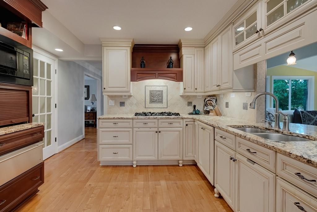 4002 Edgewood Court