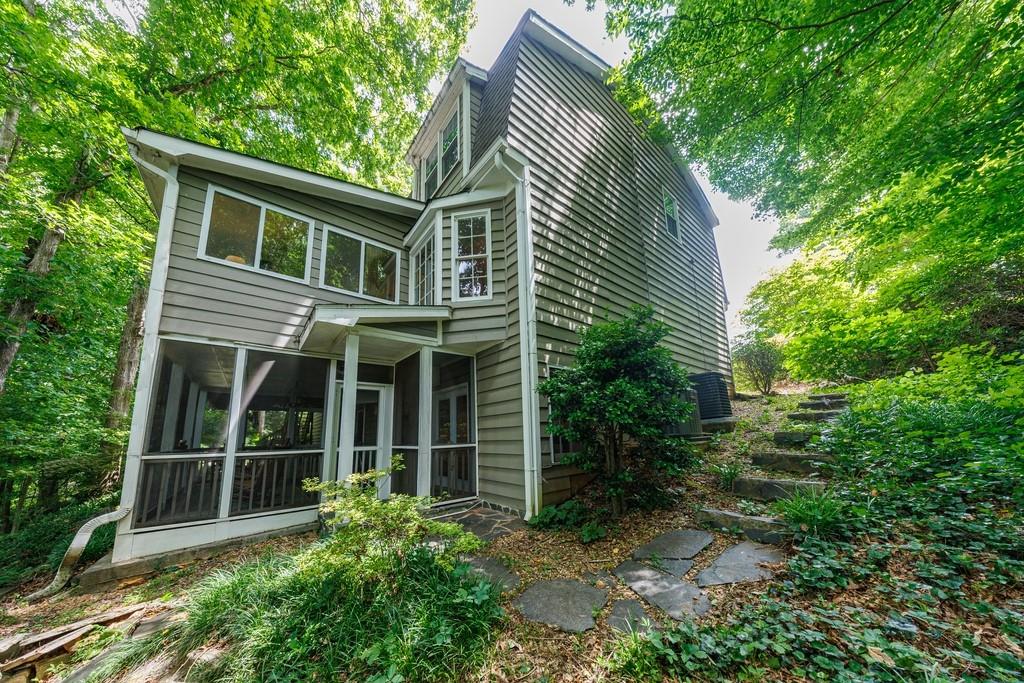 4002 Edgewood Court