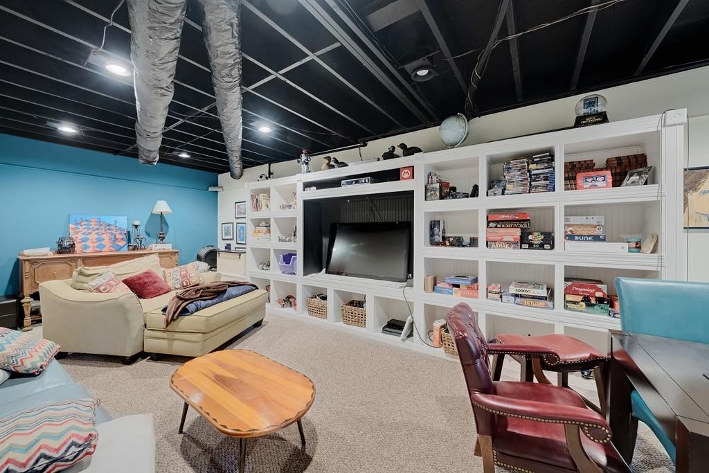 4002 Edgewood Court