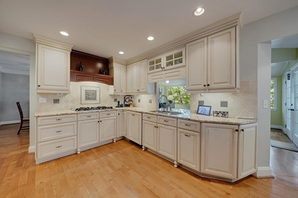 4002 Edgewood Court