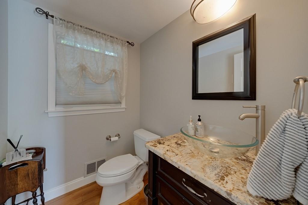 4002 Edgewood Court