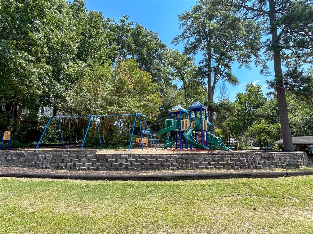 311 Peachtree Hills Avenue NE Unit 12F