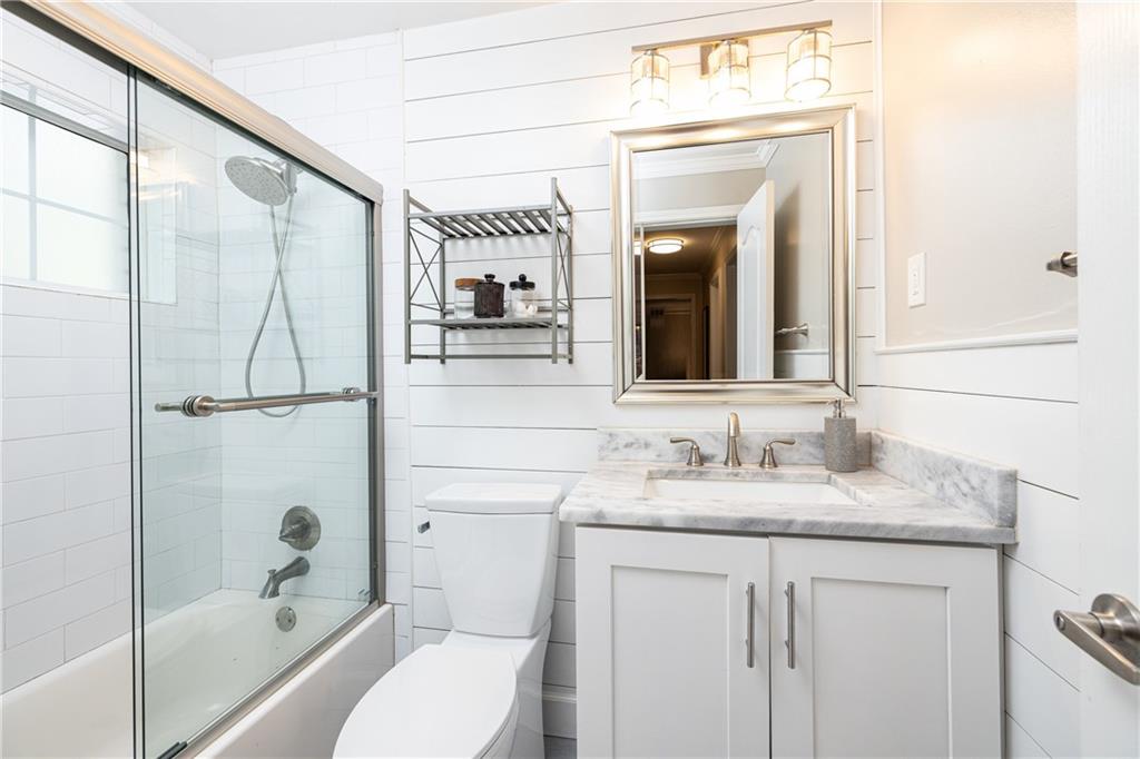 311 Peachtree Hills Avenue NE Unit 12F
