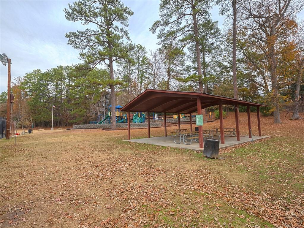 311 Peachtree Hills Avenue NE Unit 12F