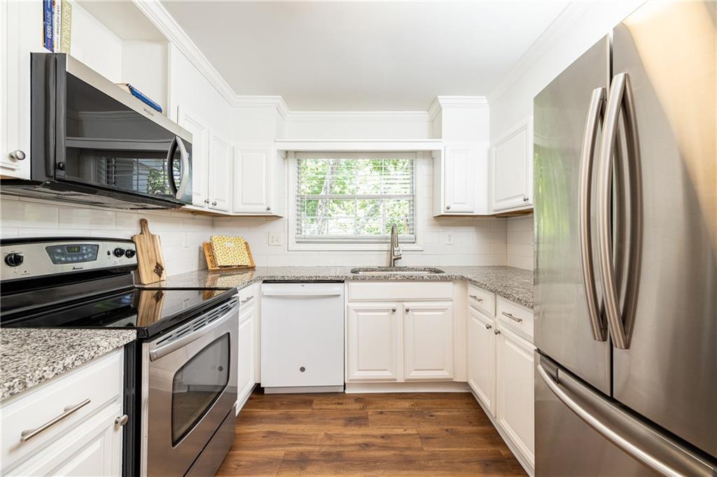 311 Peachtree Hills Avenue NE Unit 12F