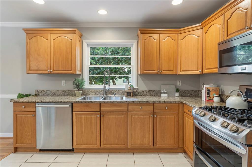 2353 Cortez Way NE