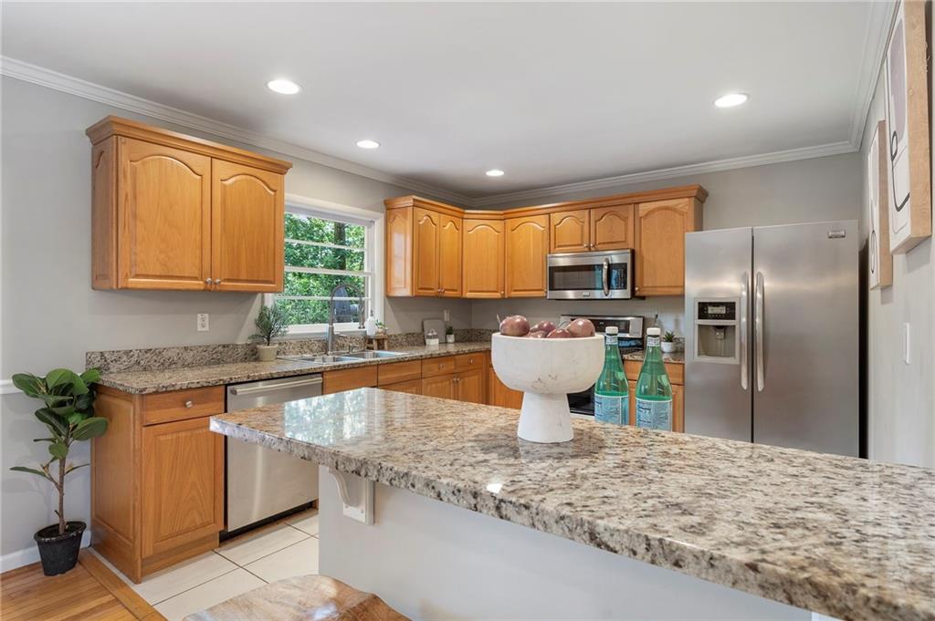 2353 Cortez Way NE