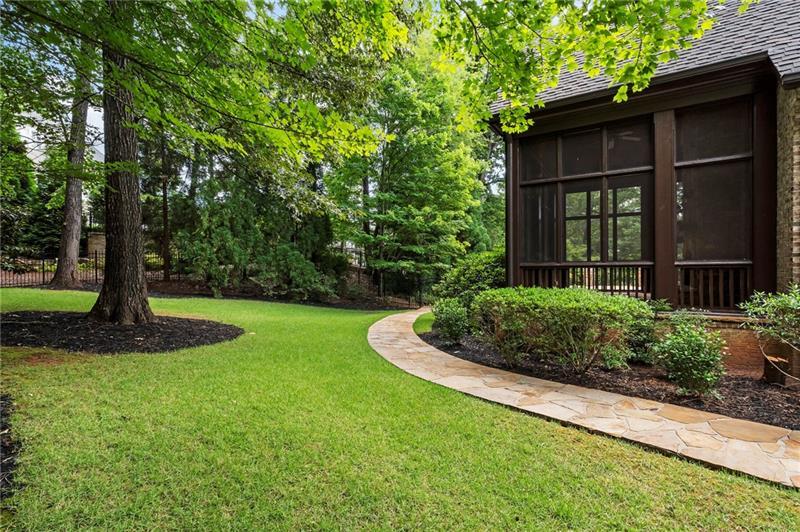989 Middle Fork Trail