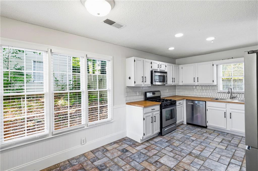 621 Radford Circle
