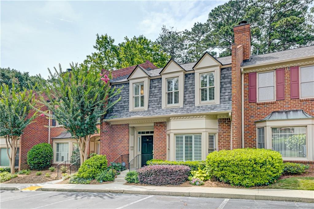 10 Plantation Drive NE
