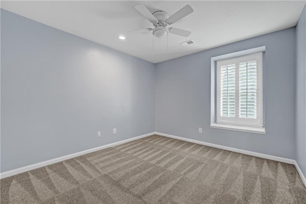 10 Plantation Drive NE