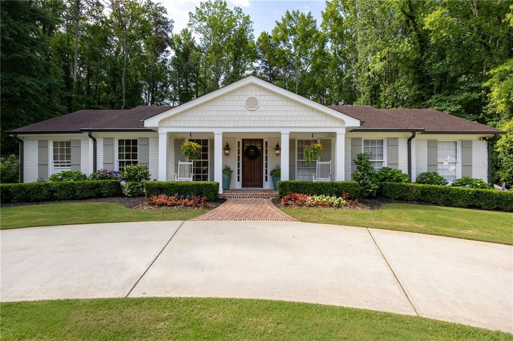 860 Hickory Drive SW