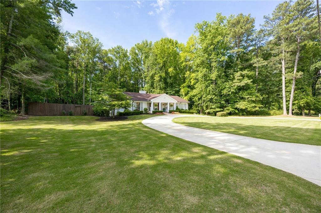 860 Hickory Drive SW