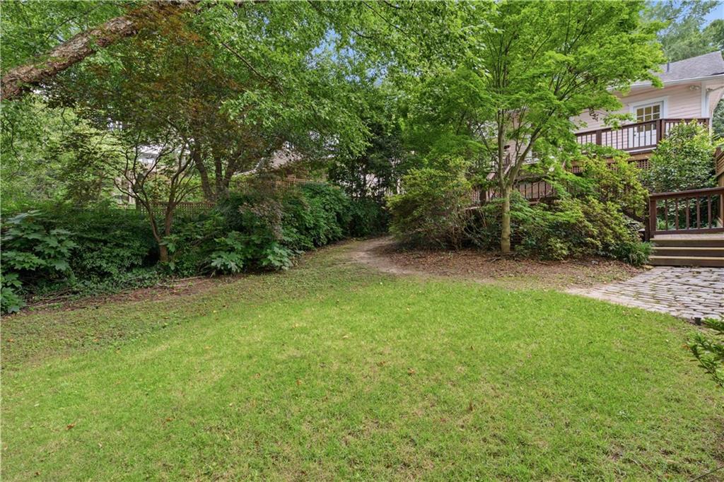 1112 Briarcliff Place NE