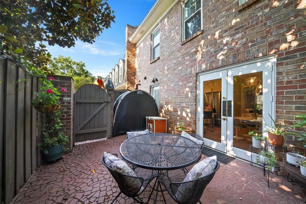 9 Kings Tavern Place NW