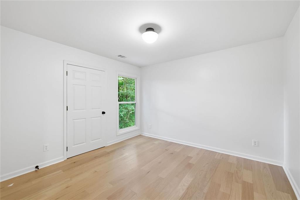 4260 Loch Highland Parkway NE