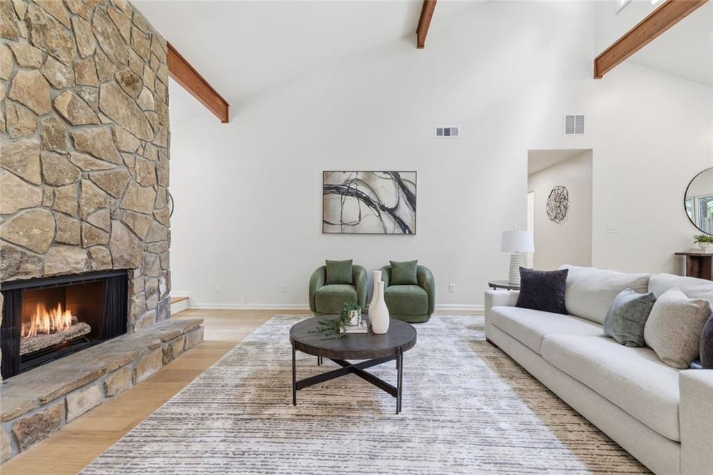4260 Loch Highland Parkway NE