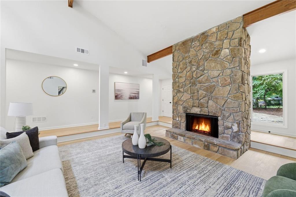 4260 Loch Highland Parkway NE