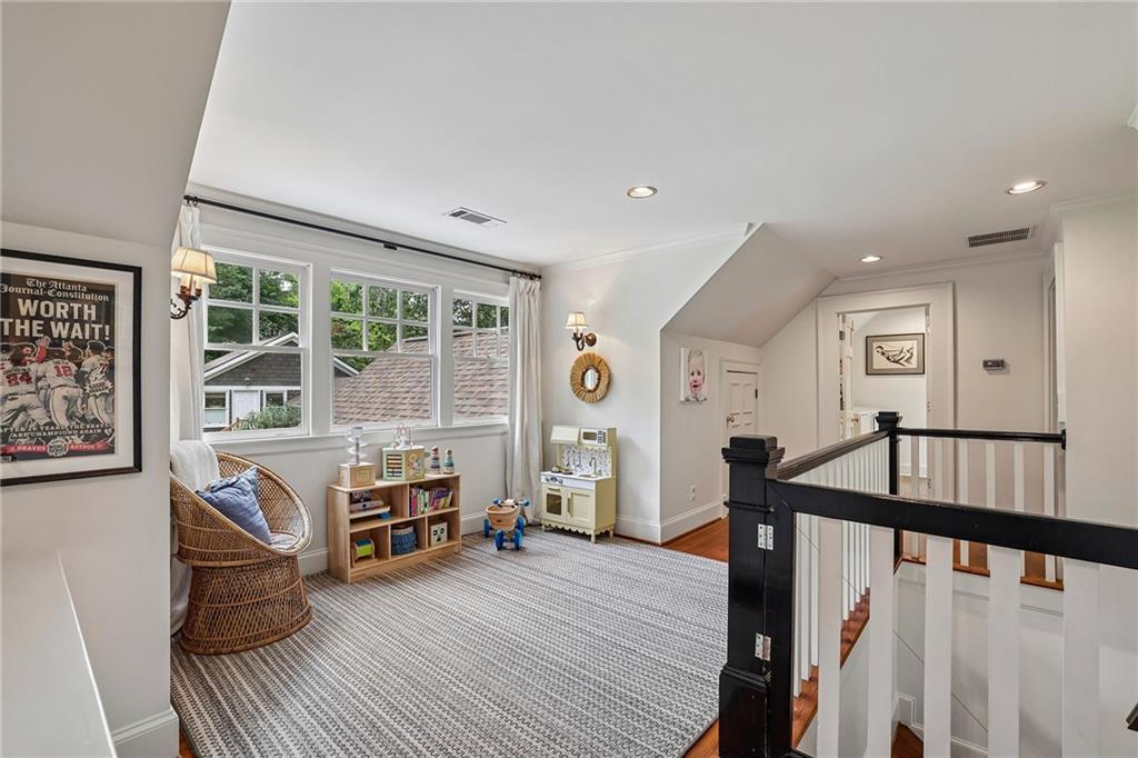 537 Spring Valley Road NW