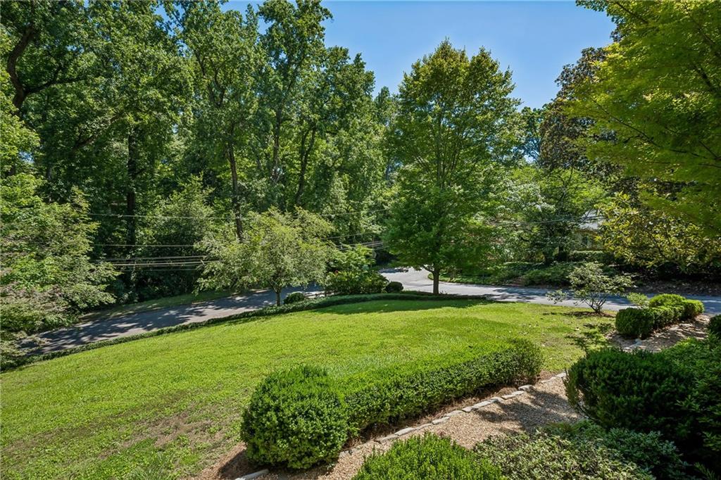 537 Spring Valley Road NW