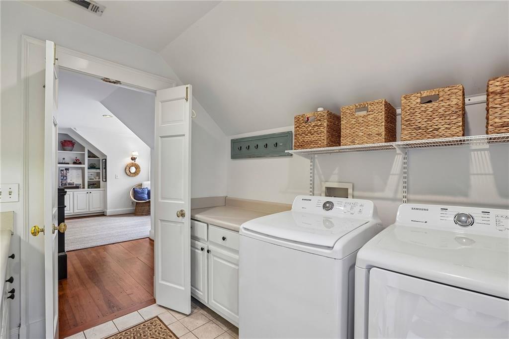 537 Spring Valley Road NW