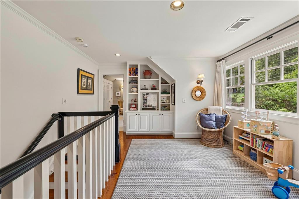 537 Spring Valley Road NW
