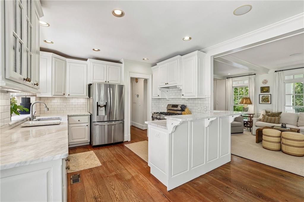 537 Spring Valley Road NW