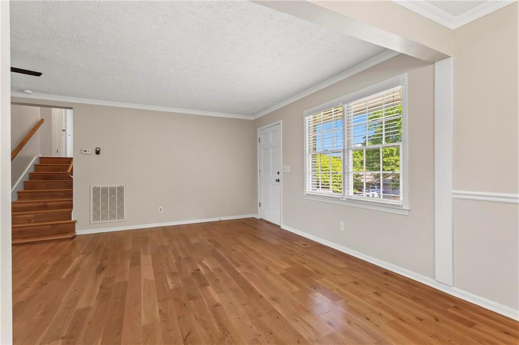37 Skyview Circle