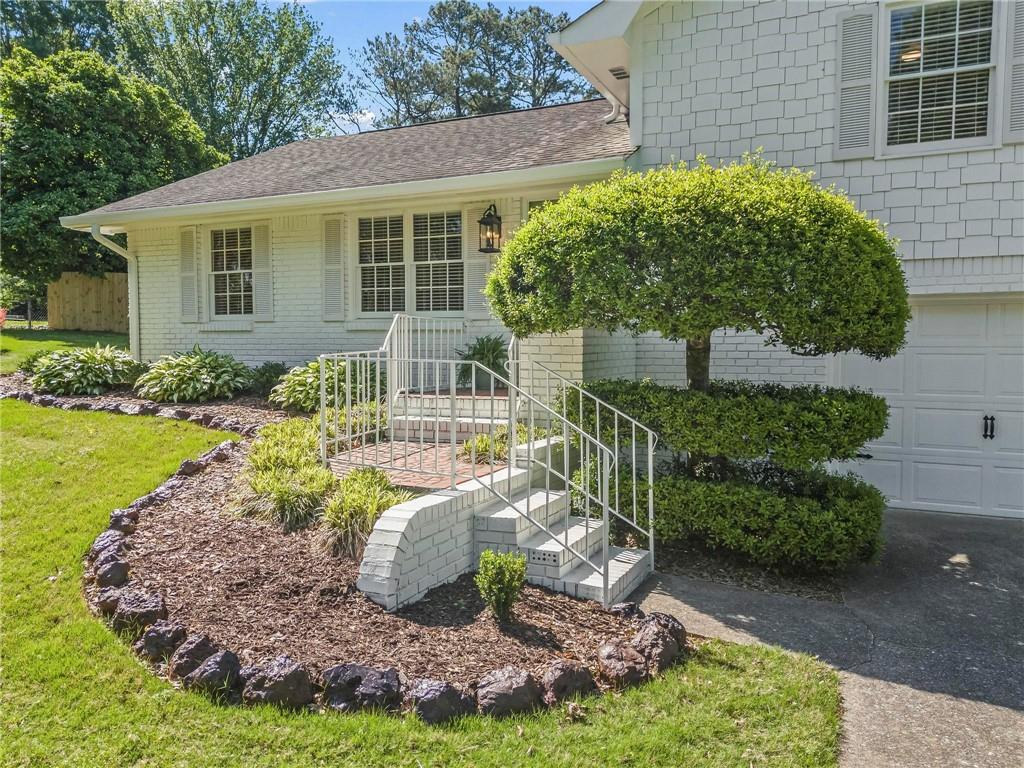 37 Skyview Circle
