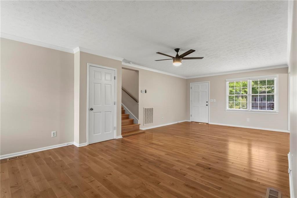 37 Skyview Circle