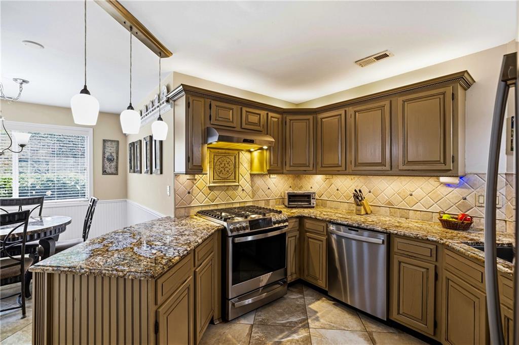 4132 Fawn Court