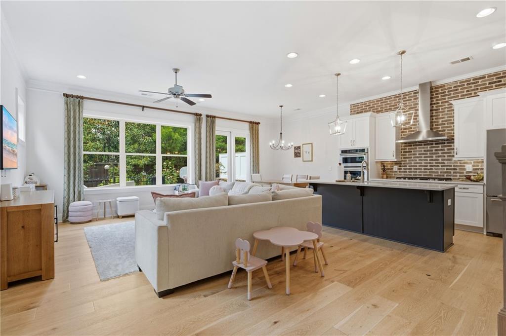 3948 Cliffmont Circle