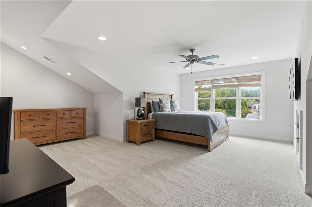 3948 Cliffmont Circle