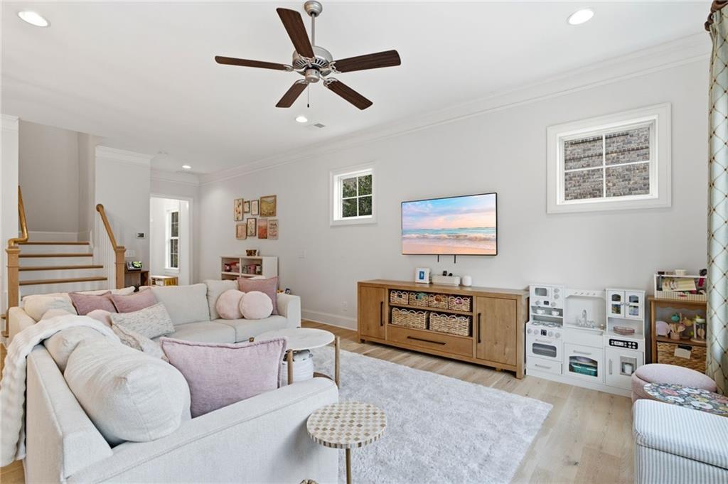 3948 Cliffmont Circle