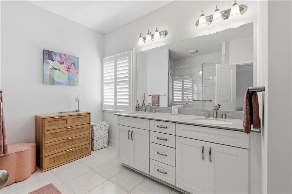 3948 Cliffmont Circle