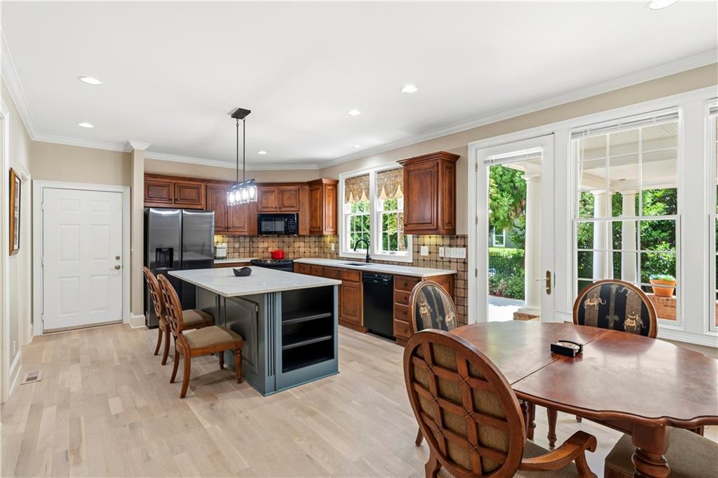 148 Parkside Lane