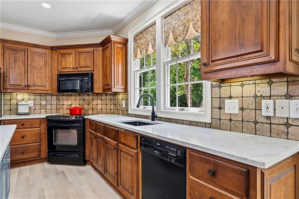 148 Parkside Lane