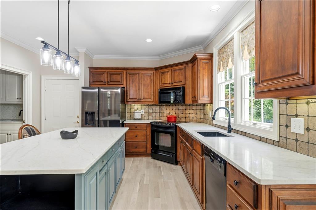 148 Parkside Lane