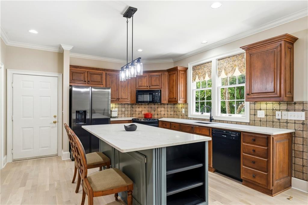 148 Parkside Lane