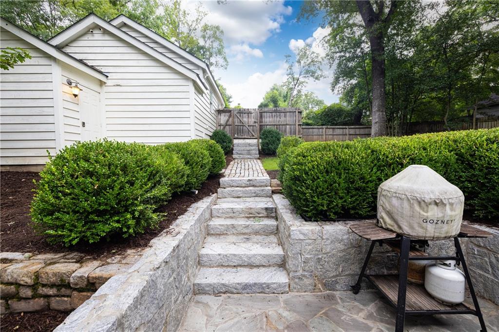 531 Spring Valley Road NW