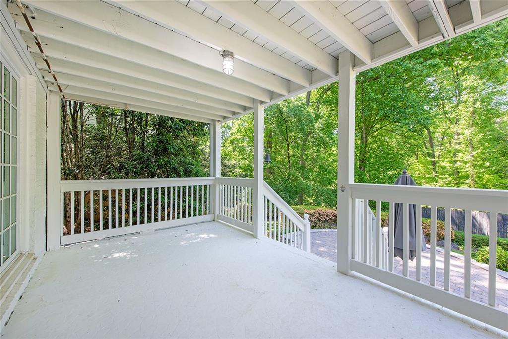 1880 Greystone Road NW