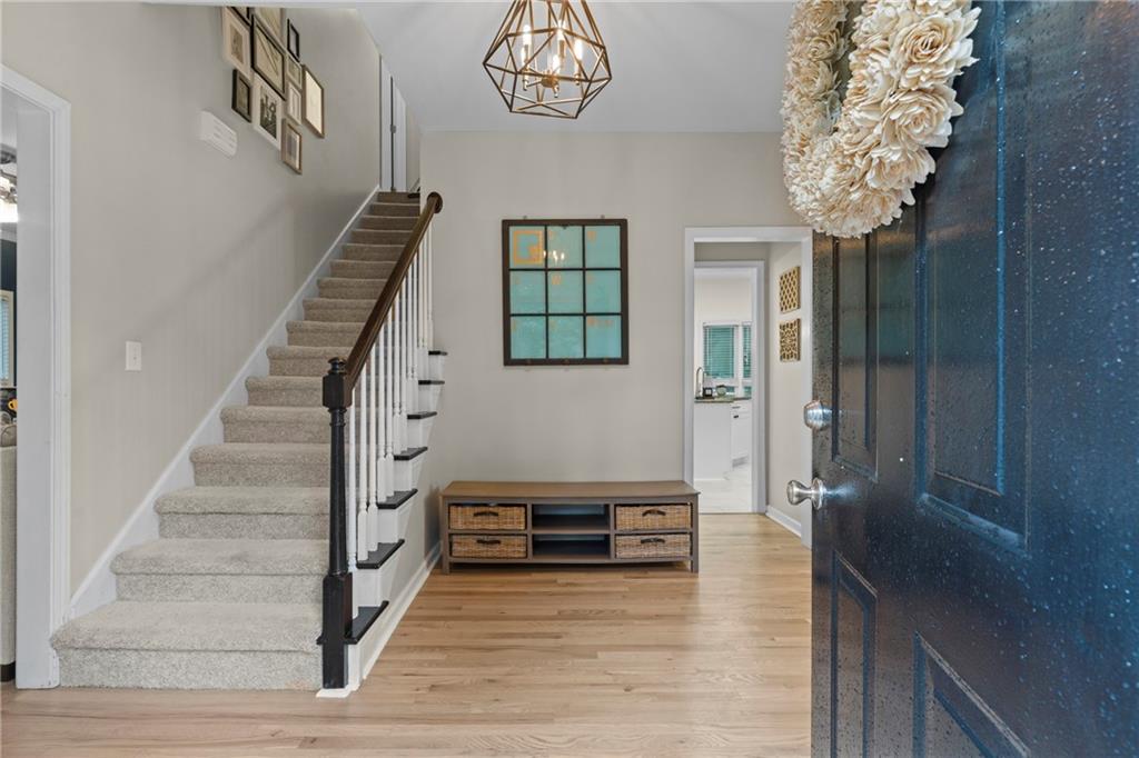 1955 Cobblewood Drive NW
