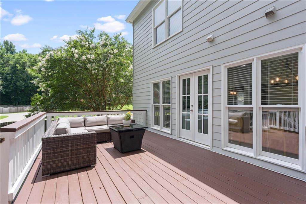 1955 Cobblewood Drive NW
