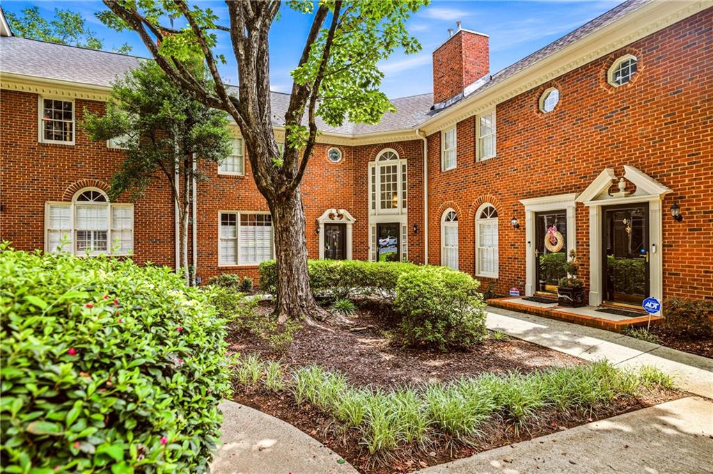 12 Honour Avenue NW Unit 7